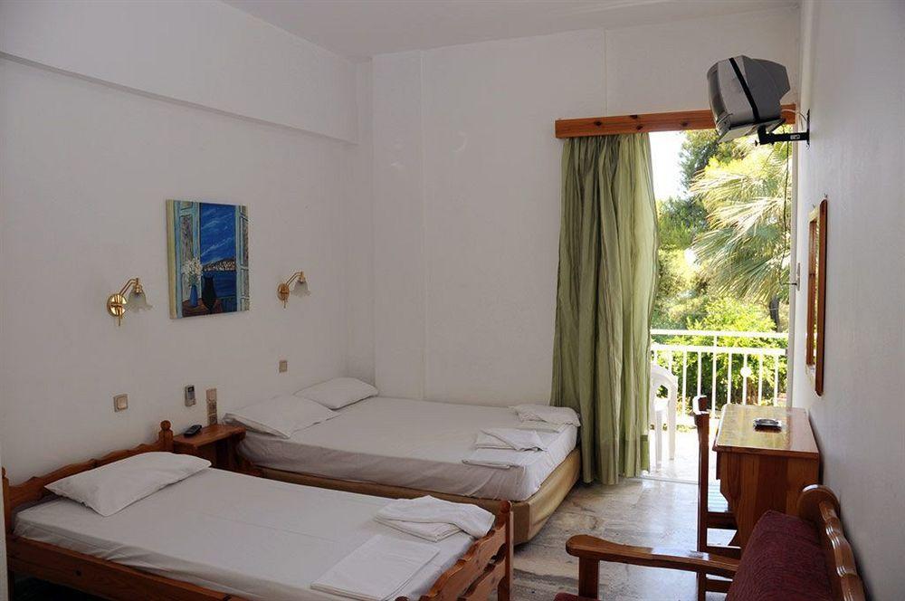 Kaikas Studios & Apartments Poros Town Екстер'єр фото