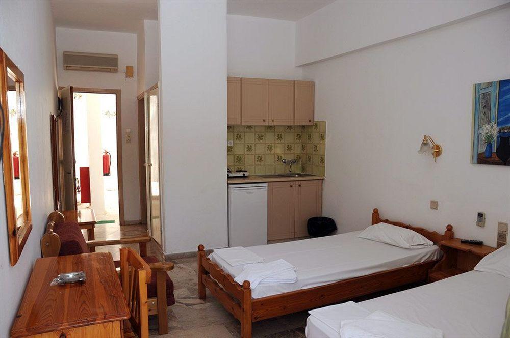 Kaikas Studios & Apartments Poros Town Екстер'єр фото