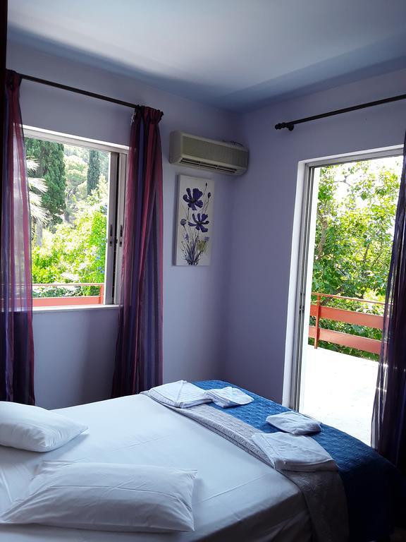 Kaikas Studios & Apartments Poros Town Екстер'єр фото