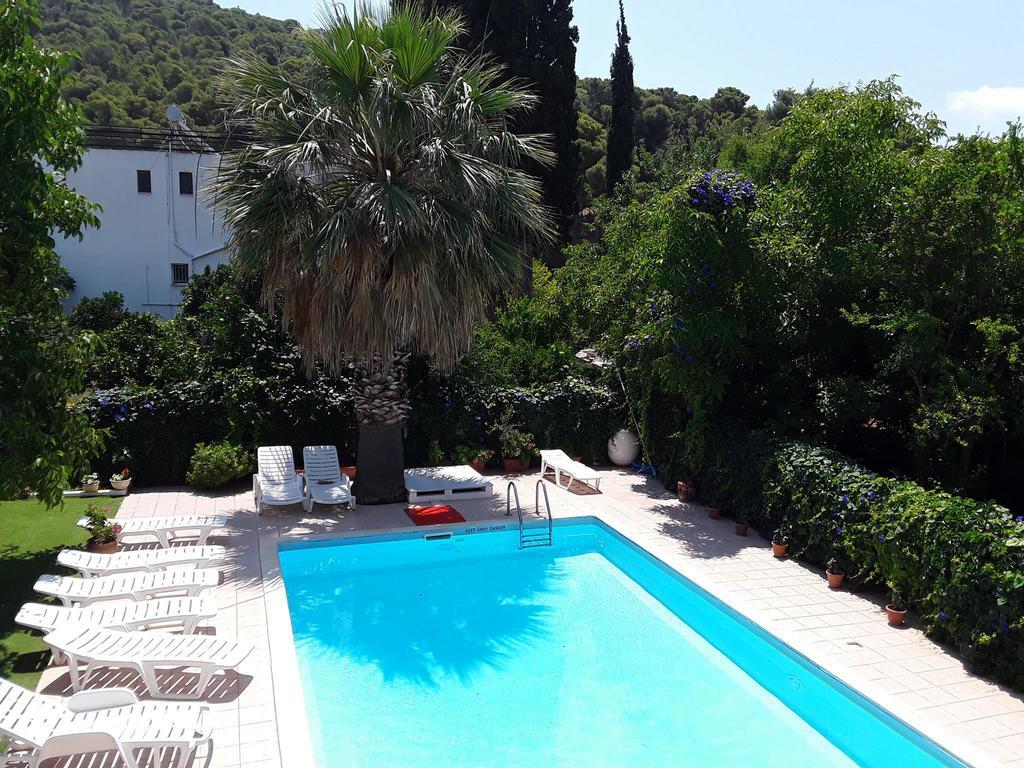 Kaikas Studios & Apartments Poros Town Екстер'єр фото