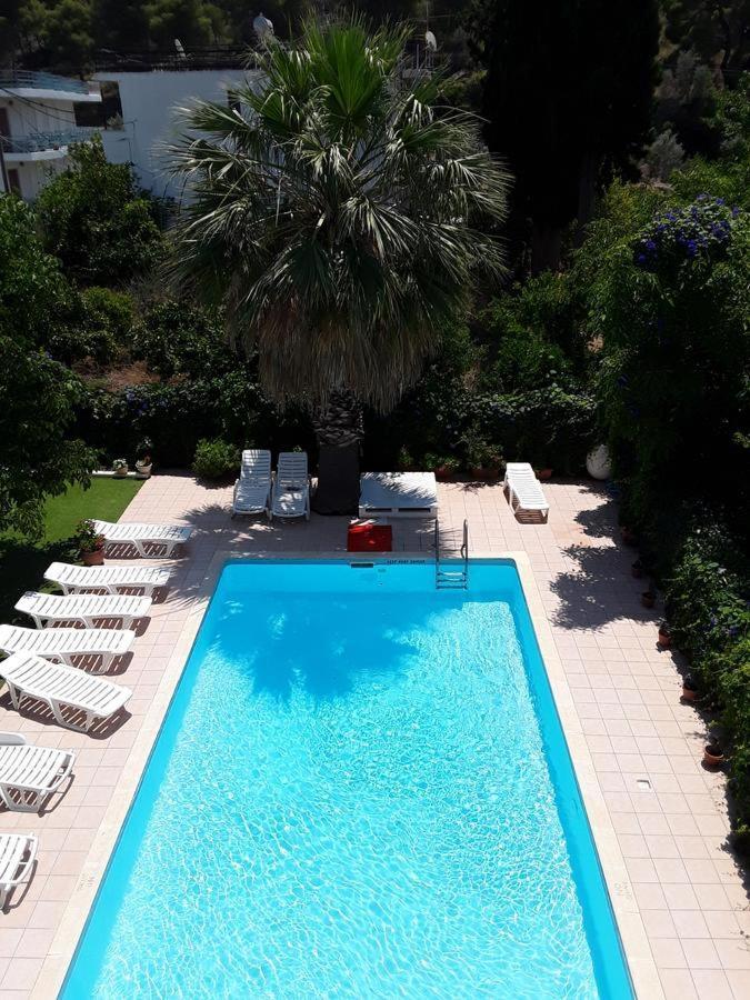 Kaikas Studios & Apartments Poros Town Екстер'єр фото